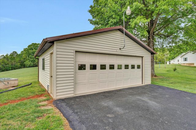 1151 Wheatland RD, Buchanan, VA 24066