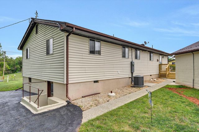 1151 Wheatland RD, Buchanan, VA 24066