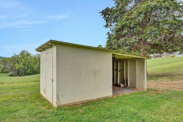 1151 Wheatland RD, Buchanan, VA 24066