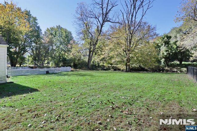 72 Grant Avenue, Cresskill, NJ 07626