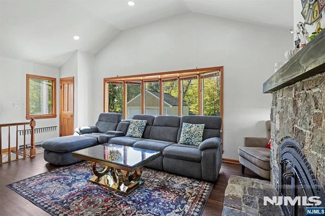 72 Grant Avenue, Cresskill, NJ 07626