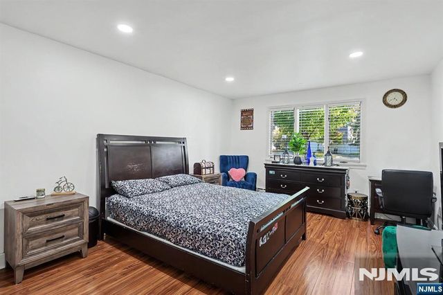 72 Grant Avenue, Cresskill, NJ 07626