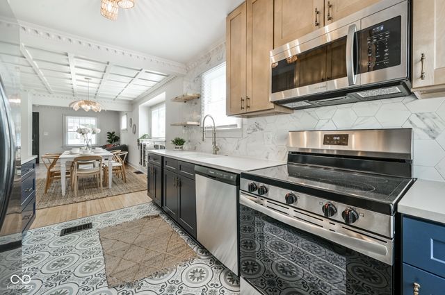 6073 Dewey Avenue, Indianapolis, IN 46219