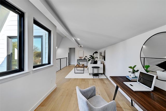 2717 Lyons RD 1, Austin, TX 78702