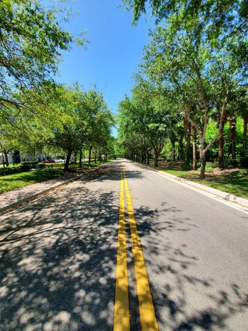 2804 Sarento Place 113, Palm Beach Gardens, FL 33410