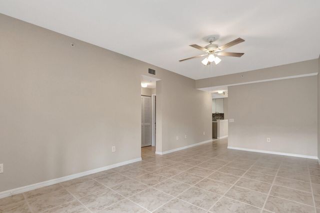 2804 Sarento Place 113, Palm Beach Gardens, FL 33410