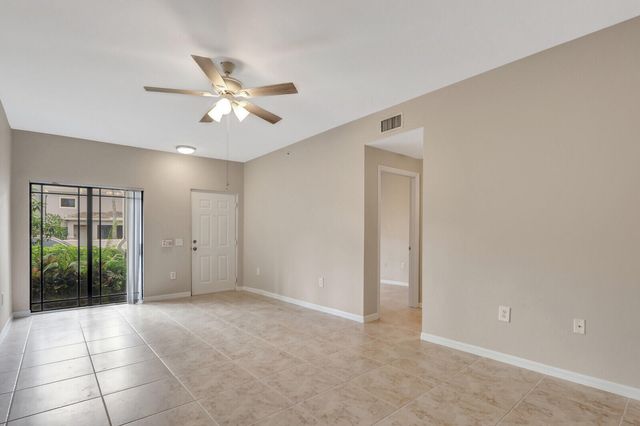 2804 Sarento Place 113, Palm Beach Gardens, FL 33410