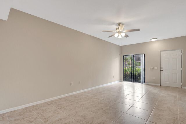 2804 Sarento Place 113, Palm Beach Gardens, FL 33410