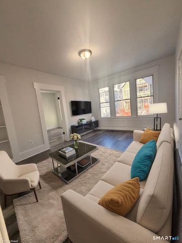 310 West Division Street 1R, New Haven, CT 06511