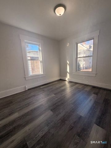 310 West Division Street 1R, New Haven, CT 06511