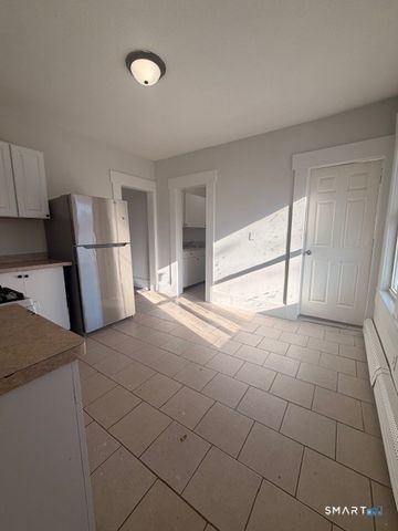 310 West Division Street 1R, New Haven, CT 06511