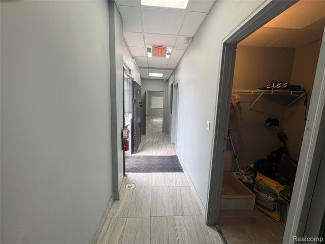 22850 Dequindre Rd, Warren, MI 48091