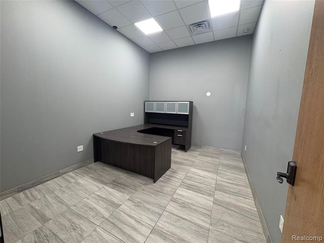 22850 Dequindre Rd, Warren, MI 48091