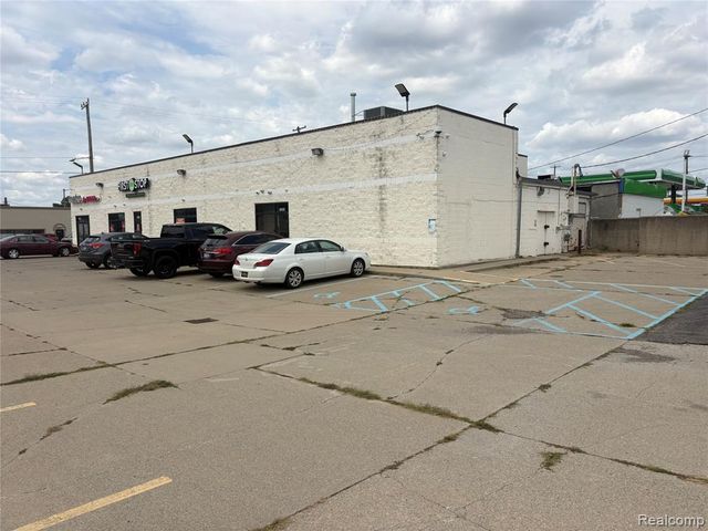22850 Dequindre Rd, Warren, MI 48091