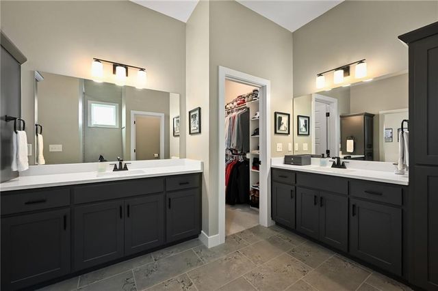 5831 McCormick Place, Shawnee, KS 66226