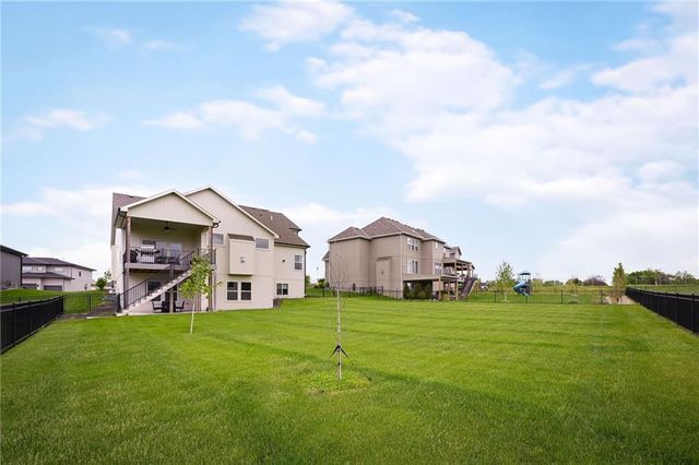 5831 McCormick Place, Shawnee, KS 66226