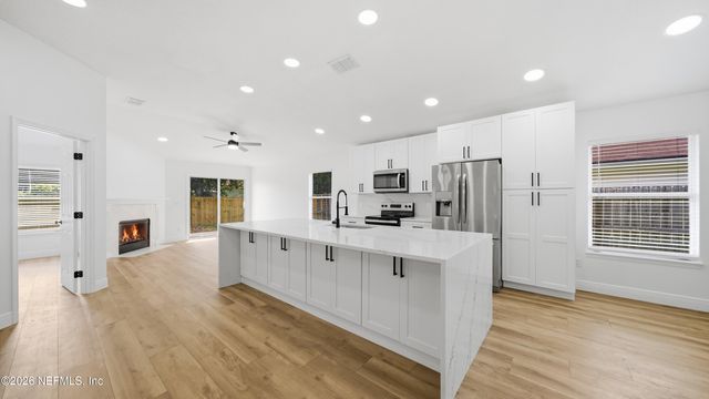 2498 BENTWATER Drive W, Jacksonville, FL 32246