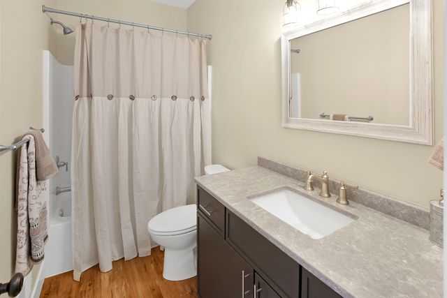 7 Willow Way, Ottawa, IL 61350