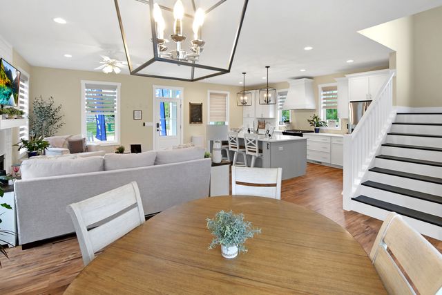 7 Willow Way, Ottawa, IL 61350