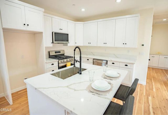 1141 W 2nd Street, Oxnard, CA 93030