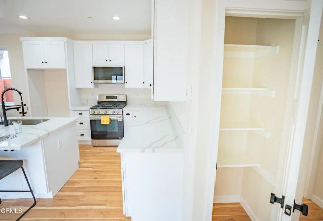 1141 W 2nd Street, Oxnard, CA 93030