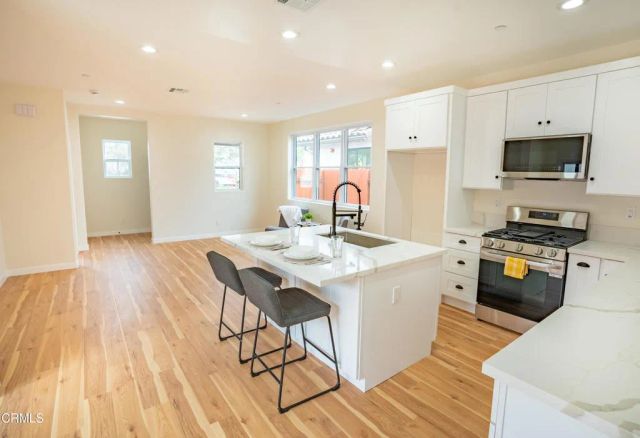 1141 W 2nd Street, Oxnard, CA 93030