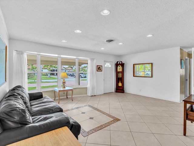 641 SE 11th Street, Pompano Beach, FL 33060