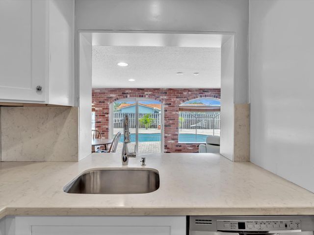 641 SE 11th Street, Pompano Beach, FL 33060