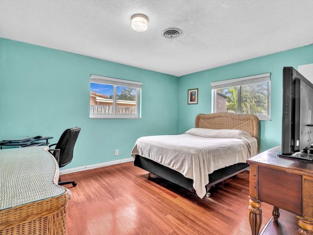 641 SE 11th Street, Pompano Beach, FL 33060