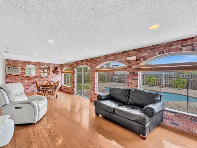 641 SE 11th Street, Pompano Beach, FL 33060