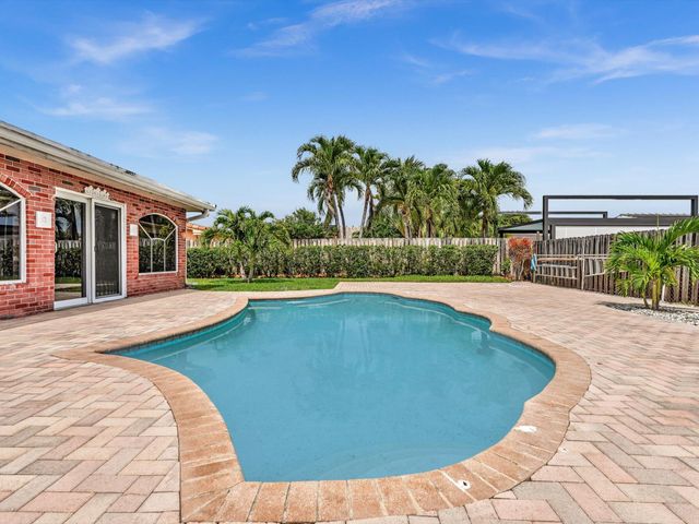 641 SE 11th Street, Pompano Beach, FL 33060