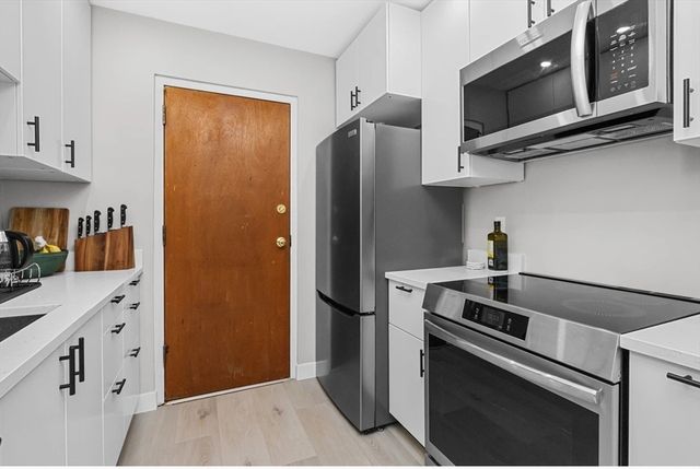 251 Rock St B4, Norwood, MA 02062