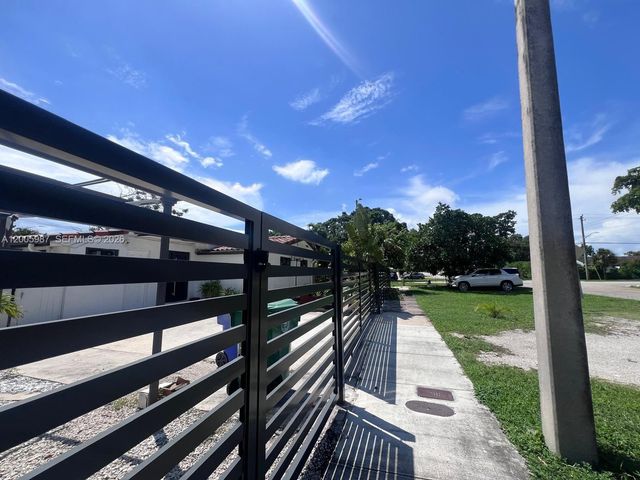 311 NW 32nd Ct, Miami, FL 33125