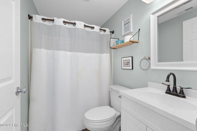 105 Sandy Landing Road, Cedar Island, NC 28520