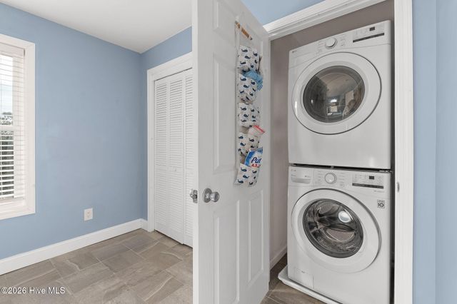 105 Sandy Landing Road, Cedar Island, NC 28520