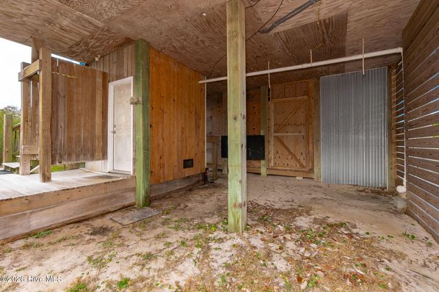 105 Sandy Landing Road, Cedar Island, NC 28520