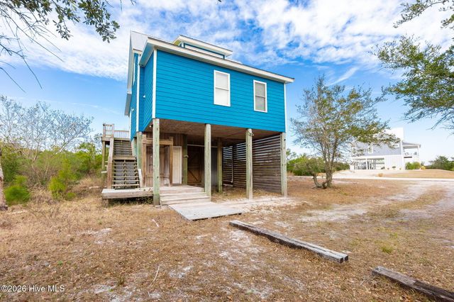 105 Sandy Landing Road, Cedar Island, NC 28520