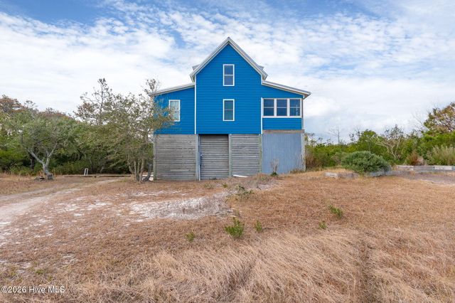 105 Sandy Landing Road, Cedar Island, NC 28520