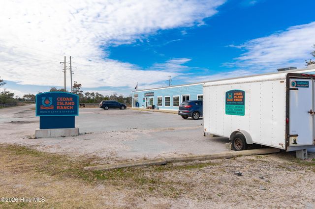 105 Sandy Landing Road, Cedar Island, NC 28520