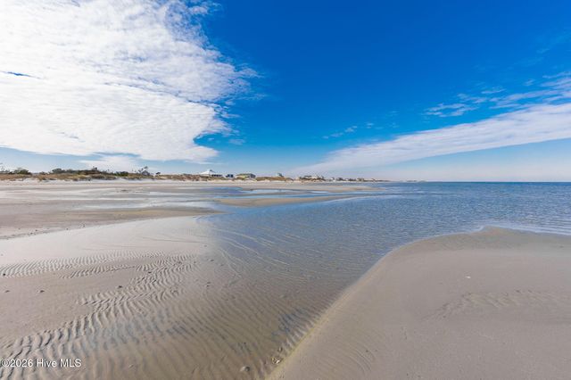 105 Sandy Landing Road, Cedar Island, NC 28520