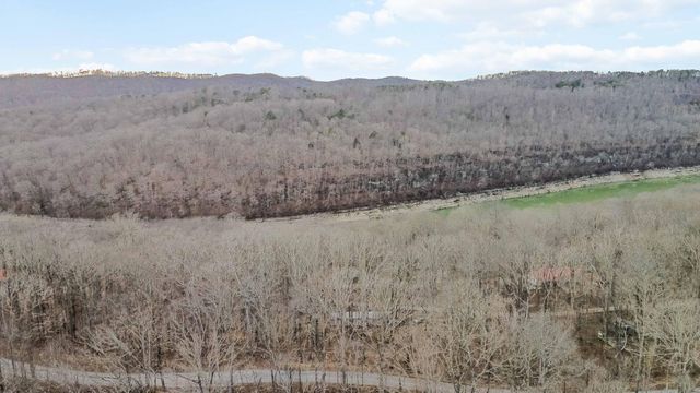 44 John Drive, Burnside, KY 42519