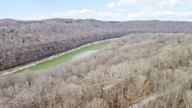 44 John Drive, Burnside, KY 42519