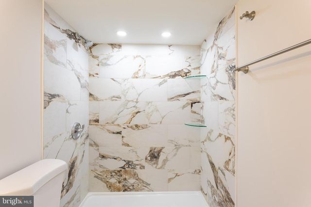 321 S MACON ST, Baltimore, MD 21224