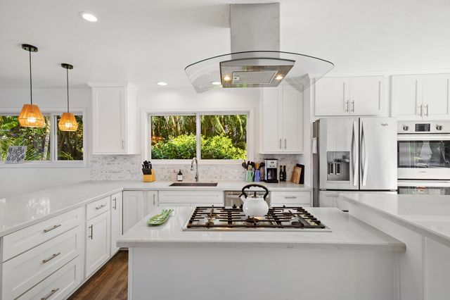 759 Kumulani Dr, Kihei, HI 96753