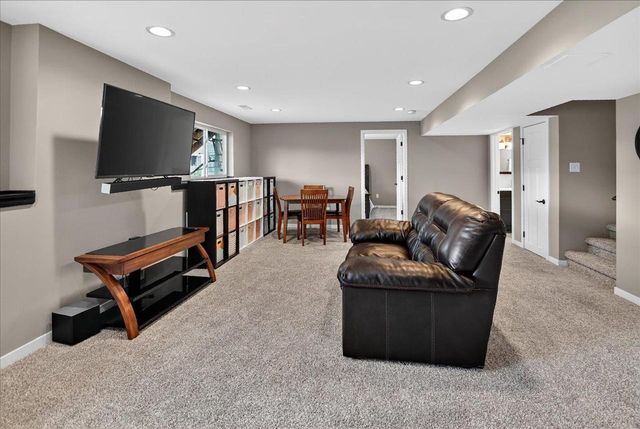 4416 Eagle Ridge Lane, Windsor, WI 53598