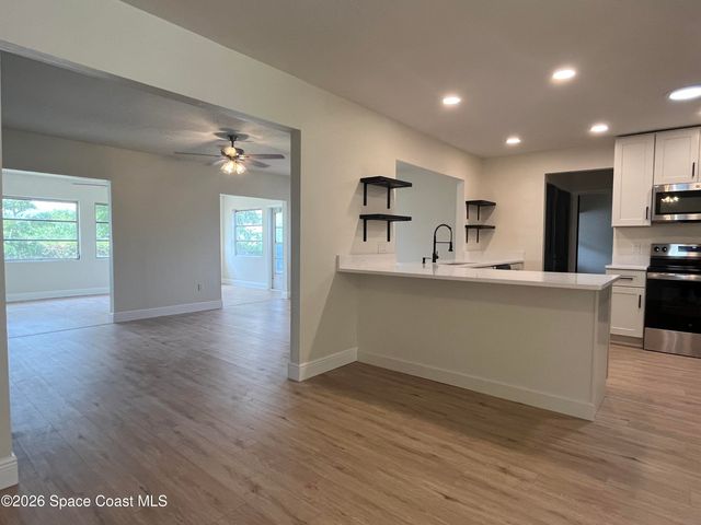 1171 Riviera Drive NE, Palm Bay, FL 32905