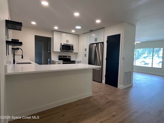 1171 Riviera Drive NE, Palm Bay, FL 32905