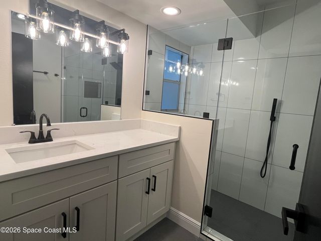 1171 Riviera Drive NE, Palm Bay, FL 32905