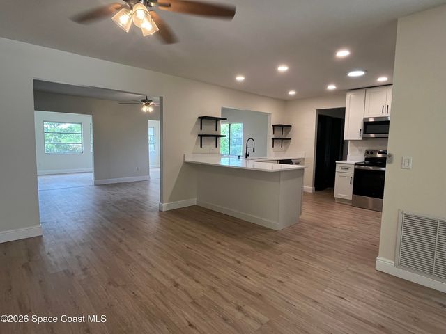 1171 Riviera Drive NE, Palm Bay, FL 32905