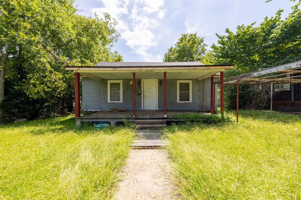 914 W Angeline Street, Groesbeck, TX 76642